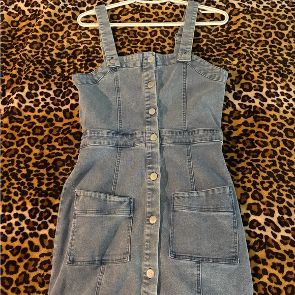 Chic Blue Denim Dress with Front Buttons - Picture 1 of 1